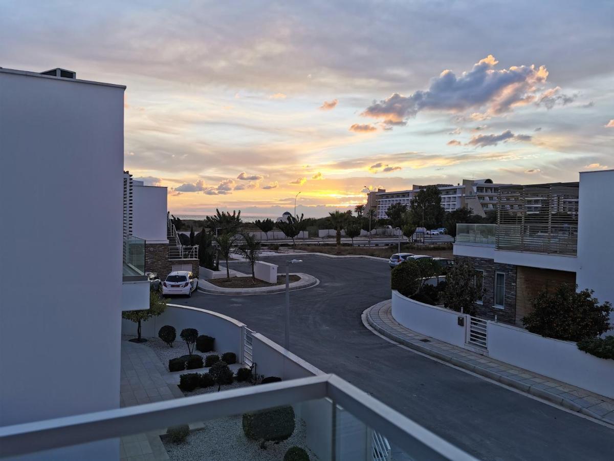 Luxury New Poseidon Plage Residences Pafos